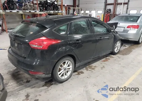 2015 Ford Focus Se z USA, uszkodzony, nr VIN 1FADP3K2XFL277426